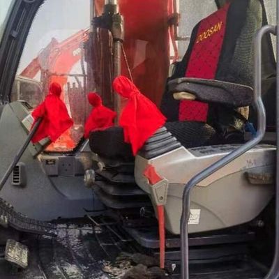 Kullanılmış Doosan DH140 12 tonluk sürünen kazıcı Eski toprak taşıma makineleri