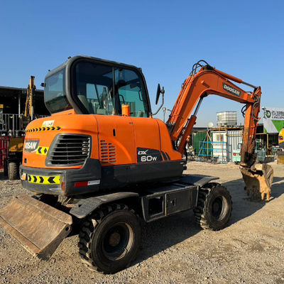 48KW Kullanılmış DOOSAN Kazı Makinesi Doosan DX60W Hidrolik Çamurlu Kazı Makinesi 5550 kg