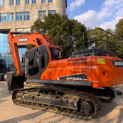 Sürücü Türü Kullanılan DOOSAN DX300LC-9C Kazı Makinesi Toprağı Taşıyan Makineler 30215 kg
