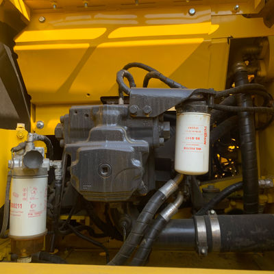 Komatsu Pc210 Kullanılmış İnşaat Ekipmanı İkinci El Kazma Makinesi 20630kg