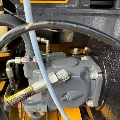 Dizel motorlu mini kazıcı kazıcı XCMG XE60DA Hidrolik sürünen kazıcı