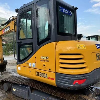 Dizel motorlu mini kazıcı kazıcı XCMG XE60DA Hidrolik sürünen kazıcı
