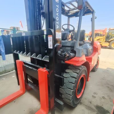 5 ton yüklü ikinci el forklift Mini Toyota 50 Dizel forklift Yüksek verimlilik